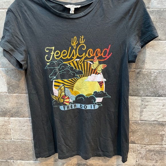 ❤️ EXPRESS IF IT FEELS GOOD THEN DO IT TEE SHIRT SIZE XS - Picture 2 of 4